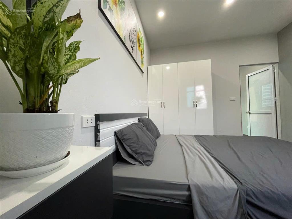 Chính chủ cho thuê phòng 1n1k ô tô đỗ cửa, giá 4,9tr tại 181 xuân thủy