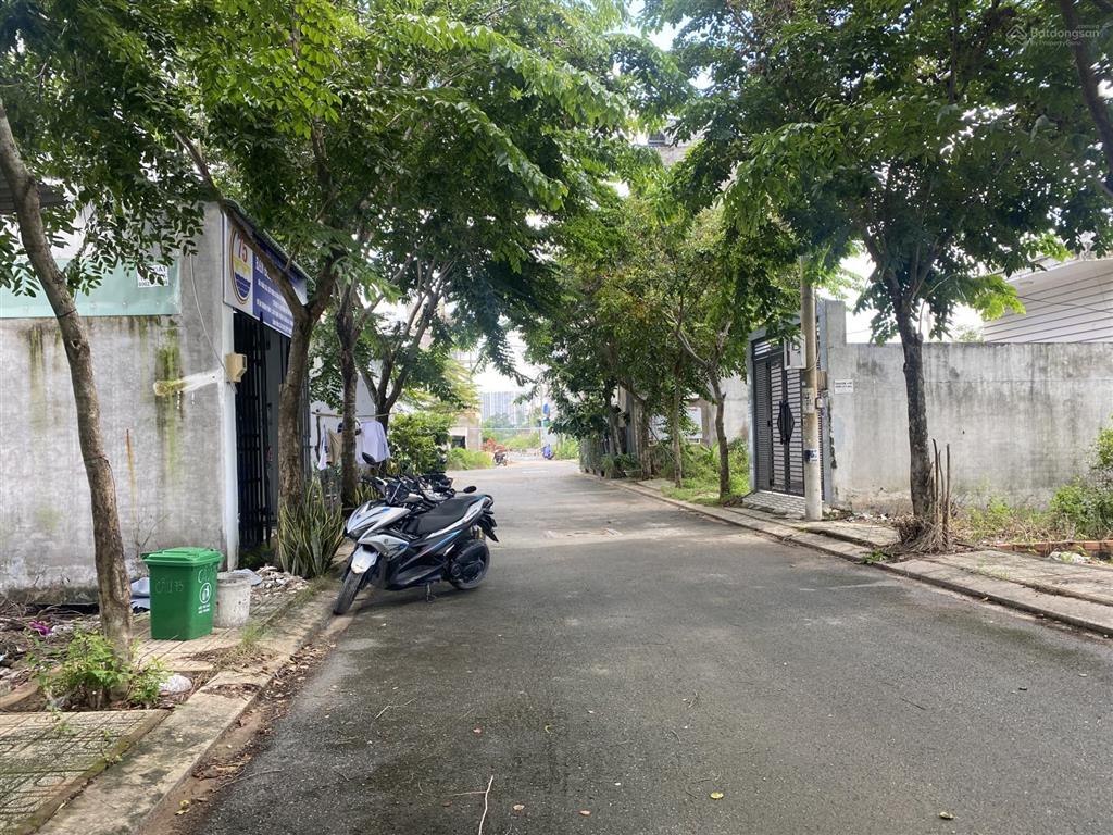 Em chuyên đất 230 nguyễn xiển vn giá chính chủ hợp lý giáp đường song hành vành đai 3, vinhomes