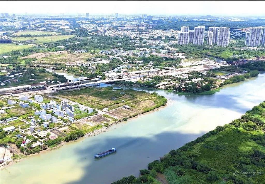 Em chuyên đất 230 nguyễn xiển vn giá chính chủ hợp lý giáp đường song hành vành đai 3, vinhomes