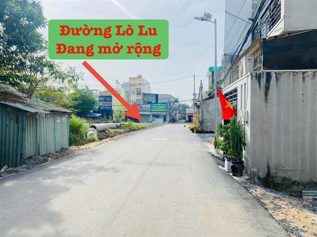 A hàng xóm gần nhà gửi bán lô đất lò lu sát mặt tiền đường đang mở rộng