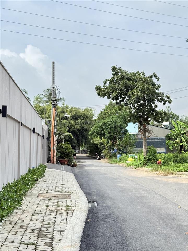 Bán lô góc cực đẹp ngay khu dân cư đông kín giáp khu đô thị đông tăng long (có ảnh đầy đủ)