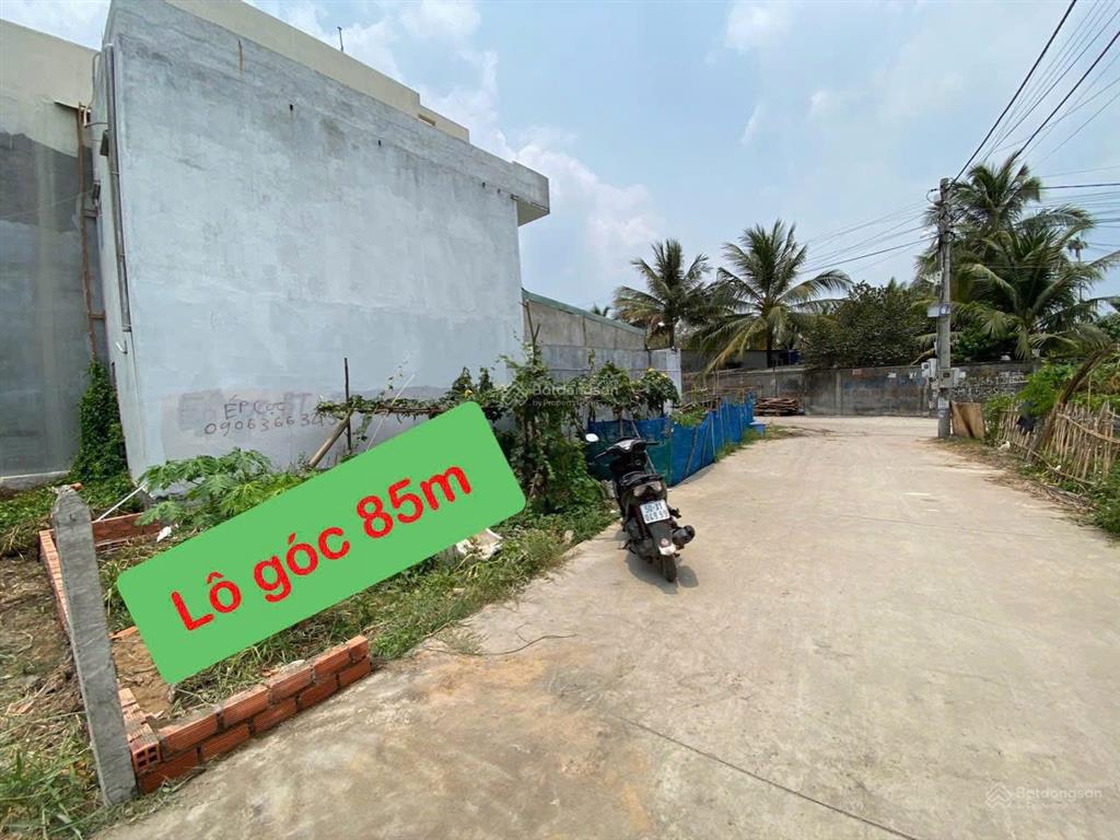 Bán lô góc cực đẹp ngay khu dân cư đông kín giáp khu đô thị đông tăng long (có ảnh đầy đủ)