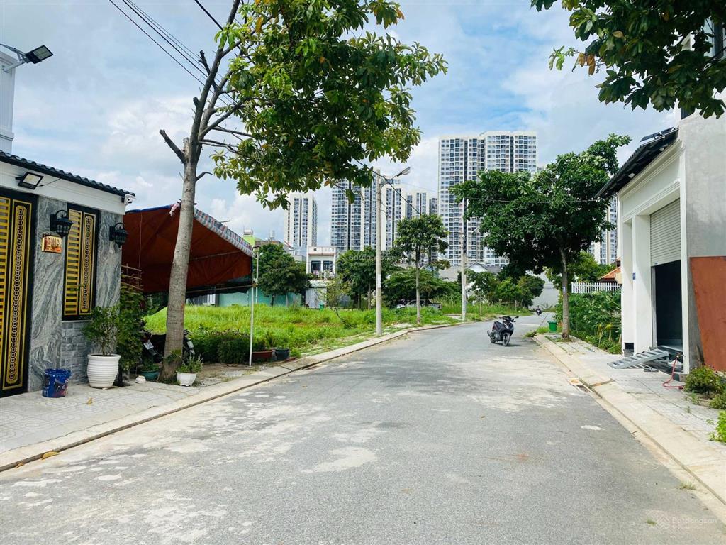 Chuyên đất ngay kdc châu long, nguyễn xiển, đối diện kđt vinhomes q9 (giá chính chủ hợp lý)