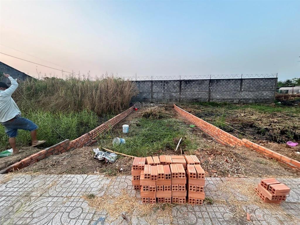 Chuyên đất ngay kdc châu long, nguyễn xiển, đối diện kđt vinhomes q9 (giá chính chủ hợp lý)