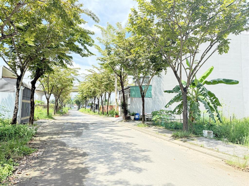 Bán nhà 1 sẹt nguyền xiển giáp đường song hành vành đai 3 tiềm năng tăng giá, gần khu vinhomes