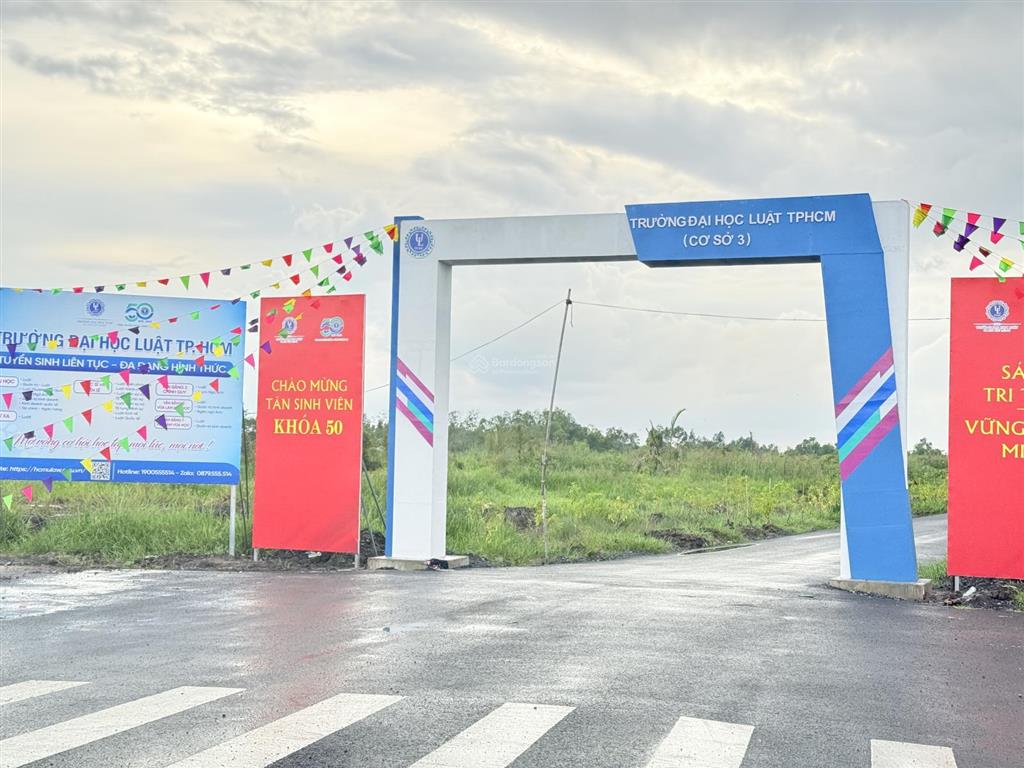 Bán đất long phước vị trí đẹp, đối diện chợ ký túc xá đại học luật khu kinh doanh sầm uất
