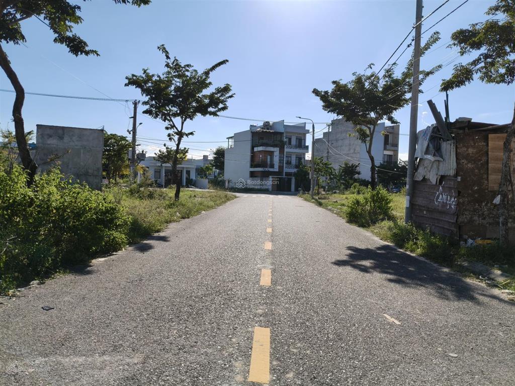 Bán đất đầm sen nam hoà xuân gần minh mạng b2.140 lô 12x thông ra sông giá 6ty00.  0932 558 ***