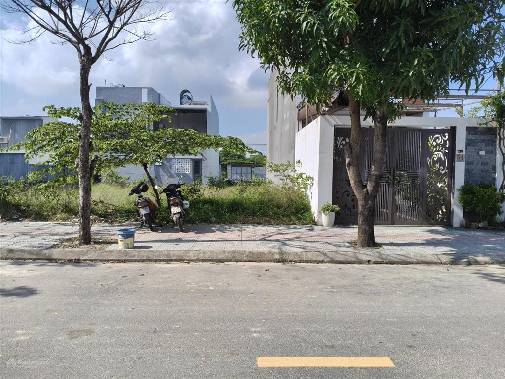 Bán đất nam hoà xuân đường hói kiểng 19 hướng đông nam b2.56 lô 9x sạch giá 5ty630.  0932 558 ***