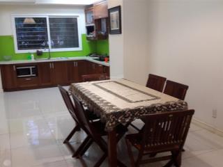 Cho thuê nhà lk splendora (mailand) giá 18 triệu nhà đẹp. tiện ở và làm vp. call 0984 204 ***