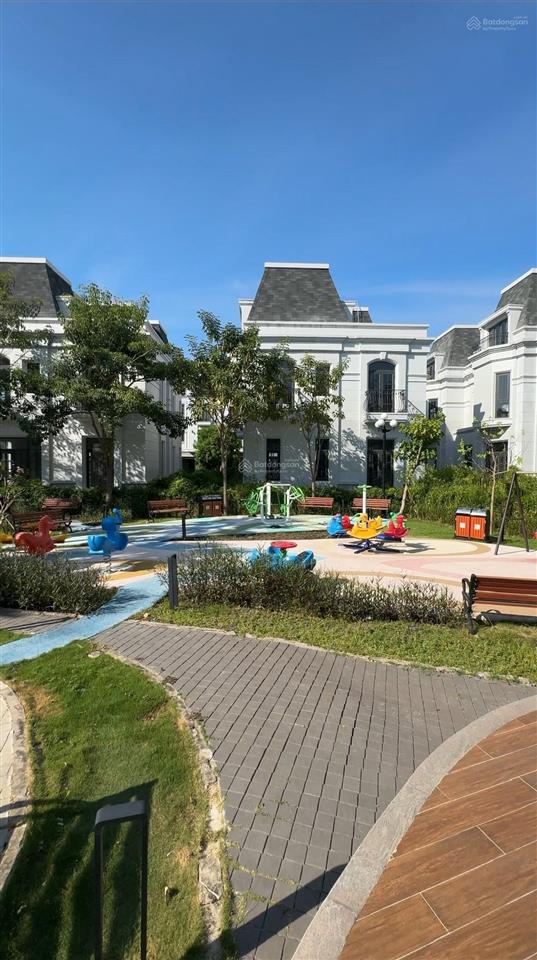 Bán gấp nhà phố amelie villa phú mỹ hưng, 10.5 tỷ, 111m2, giá tốt nhất (hùng 0939 399 ***)