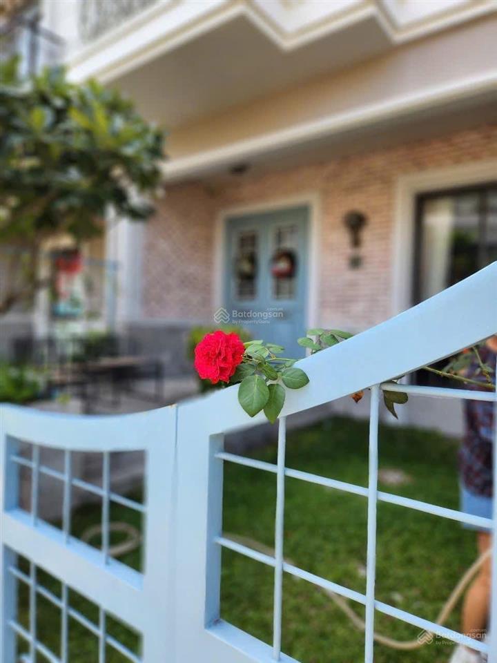 Bán gấp nhà phố amelie villa phú mỹ hưng, 10.5 tỷ, 111m2, giá tốt nhất (hùng 0939 399 ***)