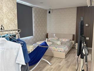 Hot hot cho thuê căn hộ mỹ khánh 4b 118m2 2pn 2wc đầy đủ nội thất cao cấp có ghế massage chốt 21tr