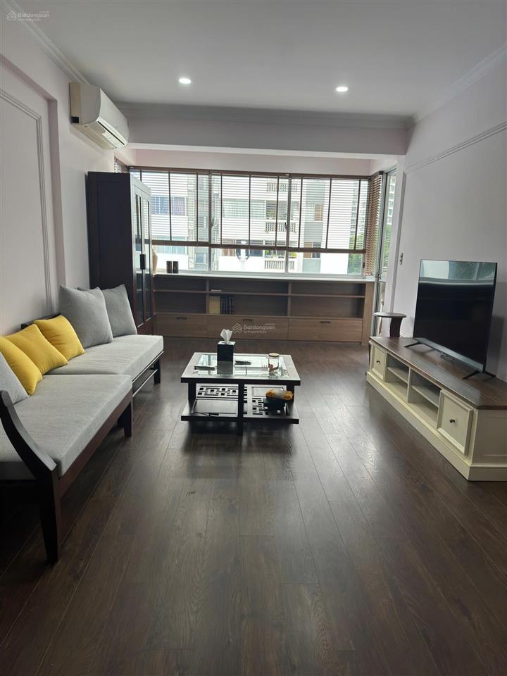 Hot cho thuê mỹ khánh 4 nhà sạch đẹp đầy đủ nội thất giá siêu rẻ 22tr/1 tháng