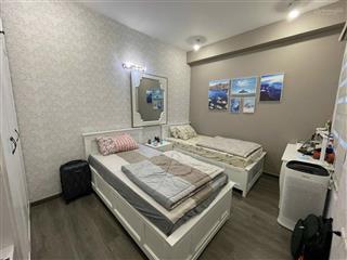 Bán căn hộ 2pn2wc, 81m2, full nội thất tầng cao view thoáng, ban công hướng mát  0938 990 ***
