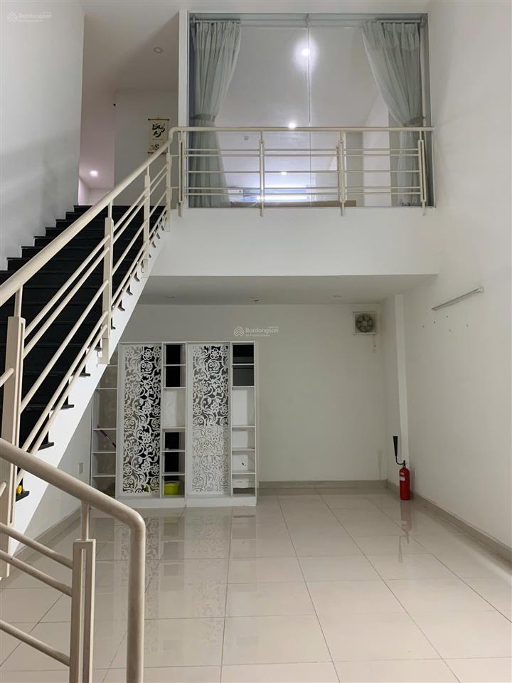 Bán gấp căn hộ shophouse 106m2, 1 trệt 1 lầu giá tốt c/c melody residences tân phú  0938 990 ***