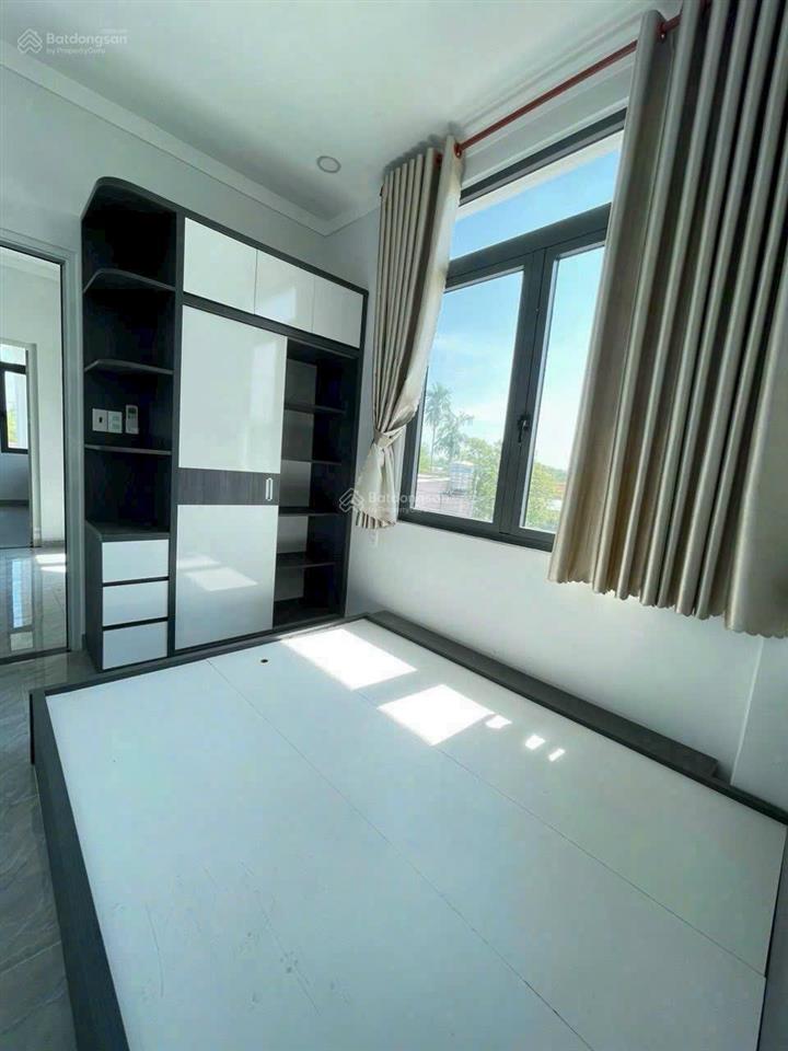 Nhà hiệp an gần ngã 4 cây me 1/nguyễn chí thanh vào đúng 50m. nhựa 4m căn góc 116m2