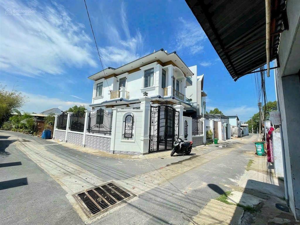 Nhà hiệp an gần ngã 4 cây me 1/nguyễn chí thanh vào đúng 50m. nhựa 4m căn góc 116m2