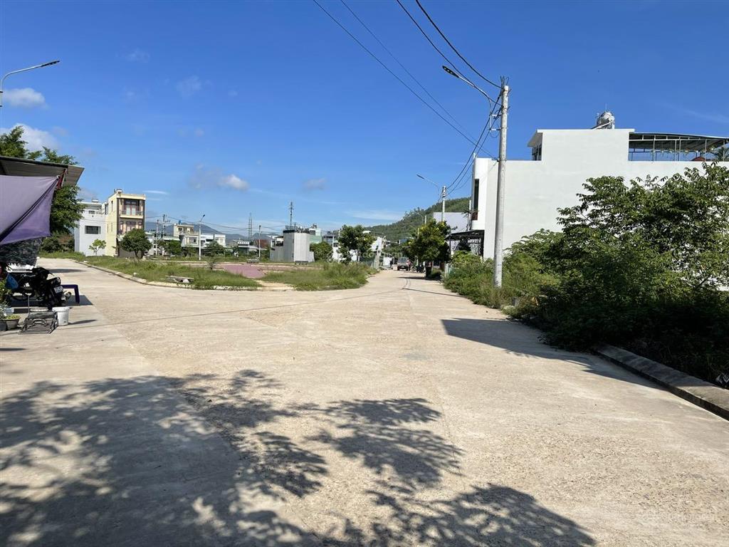 Cần bán lô đất 97,9 m2 tại thôn vân hội 2, thị trấn diêu trì, tuy phước, bình định