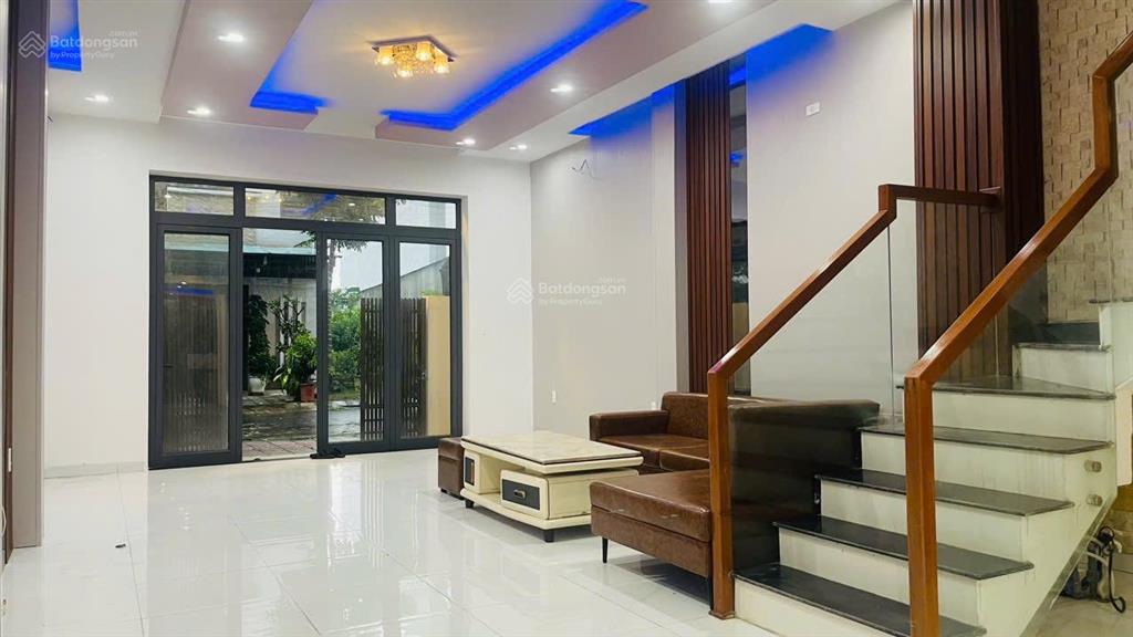 Nhà 3 tầng đường bàu năng 12 gần bến xe đà nẵng