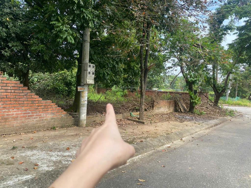 Tôi bán lô 300m2 toàn bộ thổ cư tại thôn 5 phú cát. mt = 7,5m!  0902 298 ***