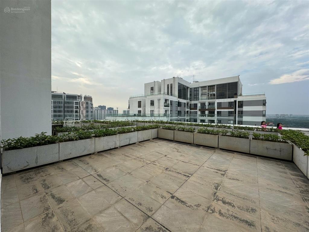Cho thuê căn hộ dlusso 3pn dt 105m2 view sông tầng cao thoáng mát giá 18tr căn góc