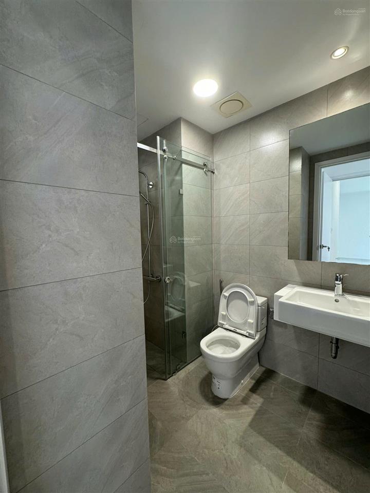 Cho thuê căn hộ dlusso 3pn dt 105m2 view sông tầng cao thoáng mát giá 18tr căn góc