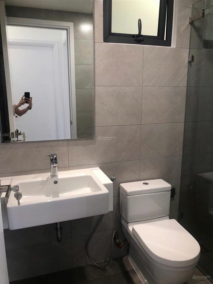 Bán căn hộ d'lusso quận 2, giá 6 tỷ bao thuế căn 2pn dt 69m2, view sông  hồ bơi