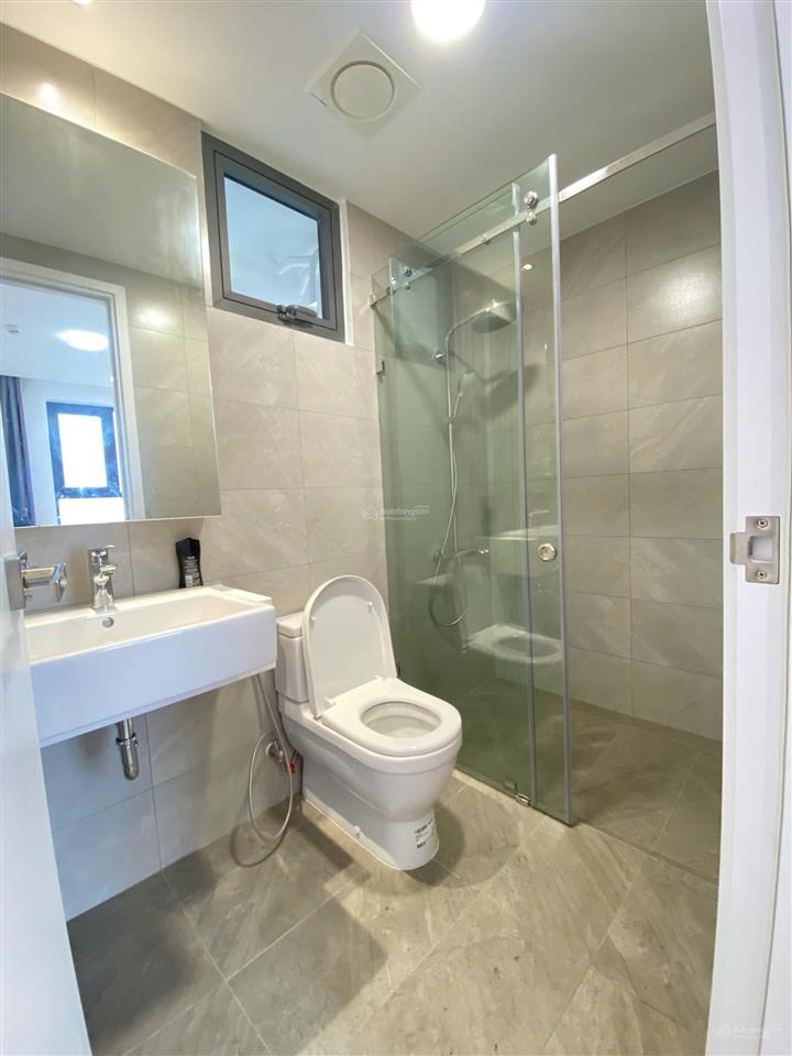 Cần bán căn hộ d'lusso 2pn2wc dt 68,5m2, view sông hồ bơi giá 5.8 tỷ tặng nội thất