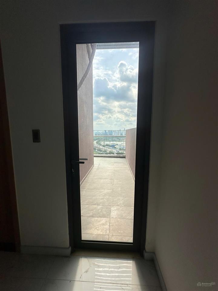 Bán căn hộ precia quận 2, diện tích 71m2 căn 2pn2wc, view xem bắn pháo hoa, giá 5.85 tỷ có nội thất