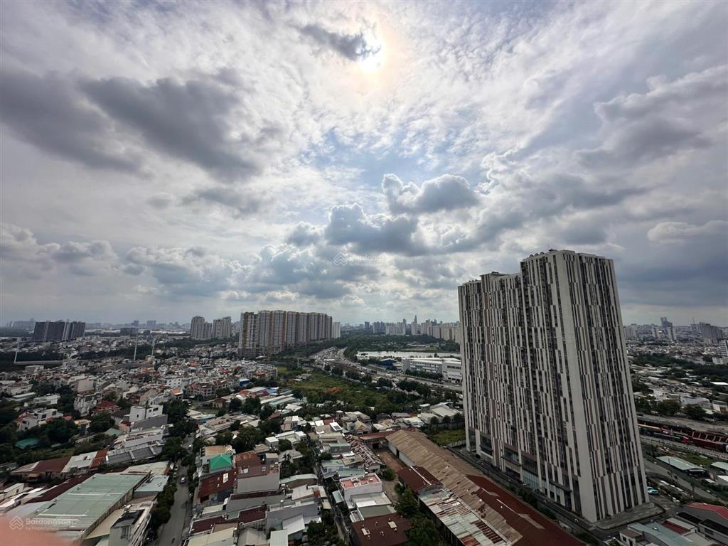 Bán căn hộ precia quận 2, diện tích 71m2 căn 2pn2wc, view xem bắn pháo hoa, giá 5.85 tỷ có nội thất