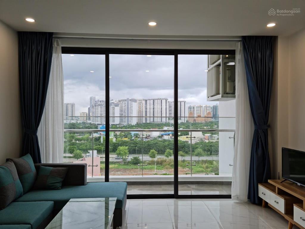 Cần bán căn hộ d'lusso quận 2 giá 4,8 tỷ căn 1pn1wc, tầng cao xem bắn pháo hoa