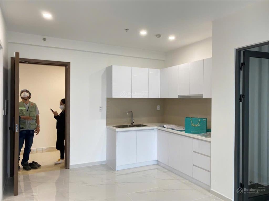 Cho thuê căn d'lusso 1pn nội thất cơ bản tầng trung giá 11.5 triệu dt 55m2 view thoáng