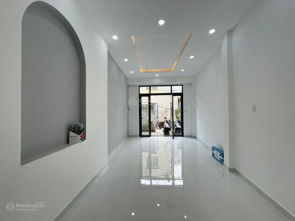 Bán nhà ngay hẻm xe hơi hai bà trưng, q3, 5,8x12m (60m2), trệt lầu, 8,5 tỷ tl