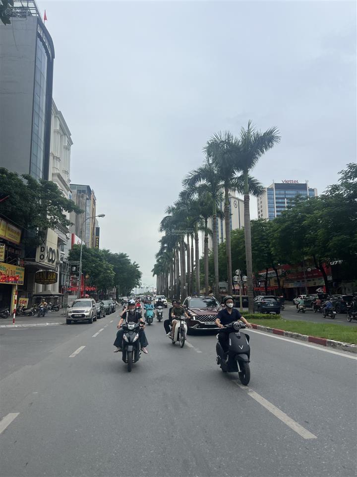 Siêu hiếm  bán đất mặt phố chính kinh  lô góc 2 mặt tiền 80m vị trí đắc địa, kinh doanh đỉnh