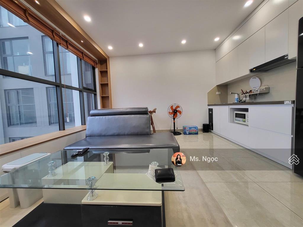 Cần bán căn hộ 1pn tầng cao minato nhật bản, full nội thất, 53 m2, đã có sổ hồng. giá 2 tỷ 550