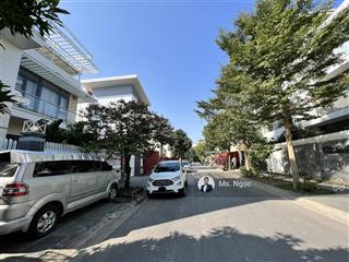 Cần bán biệt thự đơn lập 256 m2 waterfront city, xây 3 tầng, full nội thất. đã có sổ, giá 2x tỷ