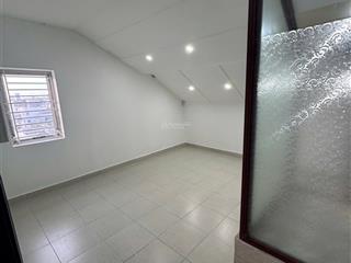 Bán căn hộ chung cư tầng 5 hưng phú, 67m2, 2 phòng ngủ, sổ hồng, hướng cửa đông nam