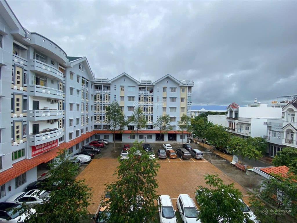 Bán căn hộ hưng phú cần thơ, 70m2, 2 phòng ngủ sàn lót gỗ, sổ hồng, thang máy, trung tâm tp cần thơ