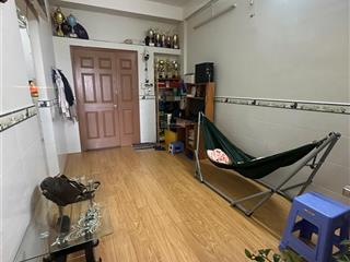 Bán căn hộ hưng phú 48m2, 2 phòng ngủ, tầng 2, thang máy, sàn lót gỗ, đông nam