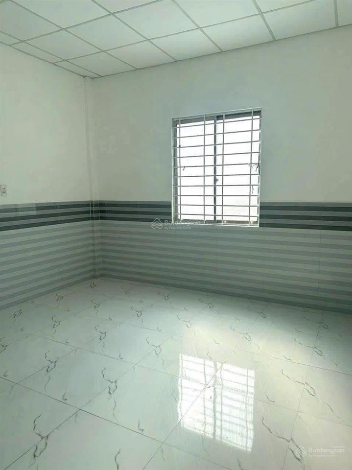 Cho thuê nhà khu 586, 1 trệt 1 lầu, sân đậu oto, 4 pn có 1pn trệt, 2 toilets, đông nam, lộ 14m