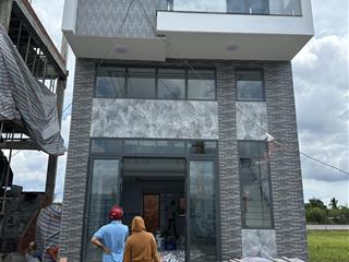 Cho thuê nhà, văn phòng mới 100%, 1 trệt lửng lầu khu nam long 2 central lake, 3pn, tây bắc