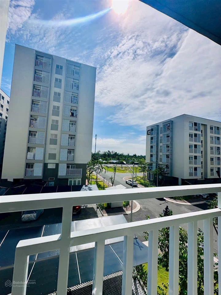 Cho thuê căn góc nam long 45m2, 1 phòng ngủ, full nội thất, 2 ban công, mới, thang máy, bãi xe