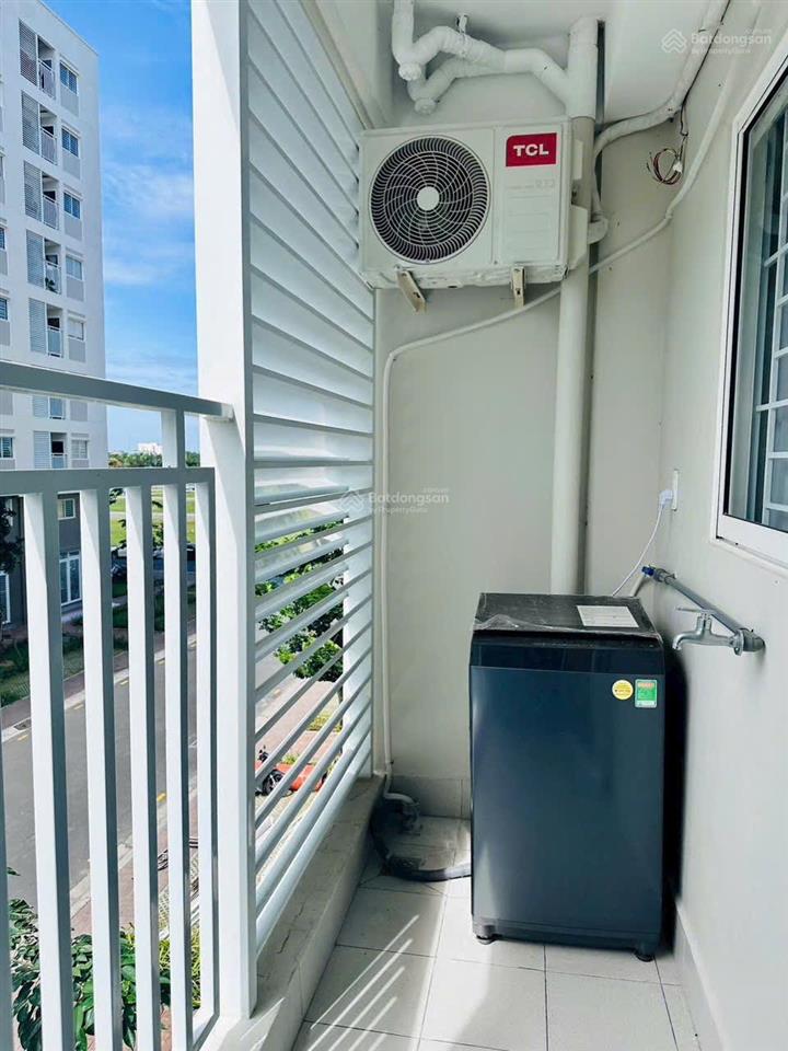 Cho thuê căn góc nam long 45m2, 1 phòng ngủ, full nội thất, 2 ban công, mới, thang máy, bãi xe