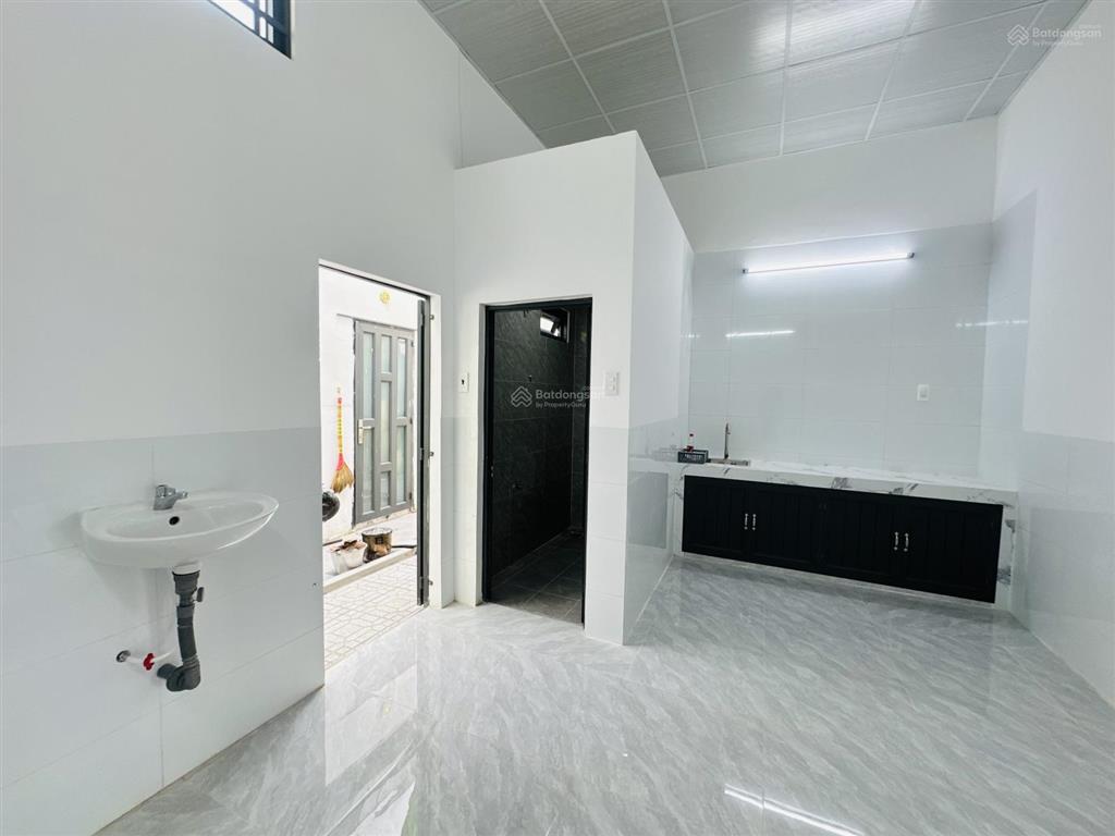 Cho thuê nhà trệt khu văn hoá tây đô cần thơ, 2 pn, mới 100%, đông bắc, lộ 12m, oto đậu lề đường