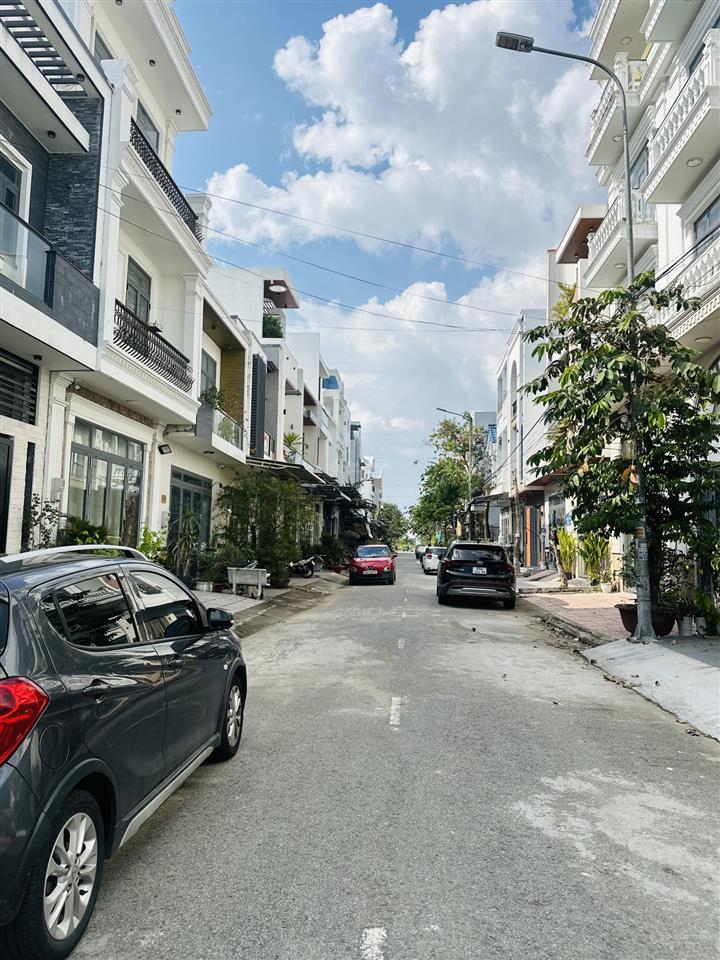 Cho thuê nhà trệt khu văn hoá tây đô cần thơ, 2 pn, mới 100%, đông bắc, lộ 12m, oto đậu lề đường