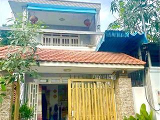 Kẹt tiền cần bán gấp nhà 6x20m, 735 triệu. cho thuê 180tr/năm. ngay chợ bình chánh. sổ hồng riêng