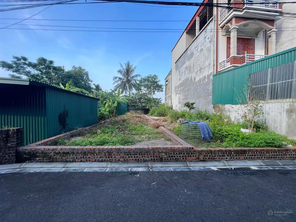 91,8m2 thôn tiên hùng  xã phúc thịnh  hà nội ( xã nguyên khê  huyện đông anh cũ ). đường rộng 5m