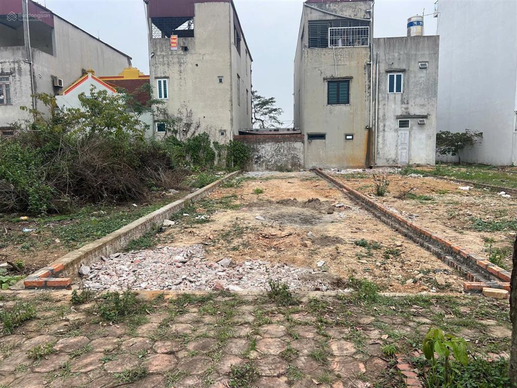 110m2 tái định cư bắc hạ. bám mặt đ. tỉnh lộ 131. sân bay nội bài cách 1,5km. kcn nội bài cách 500m