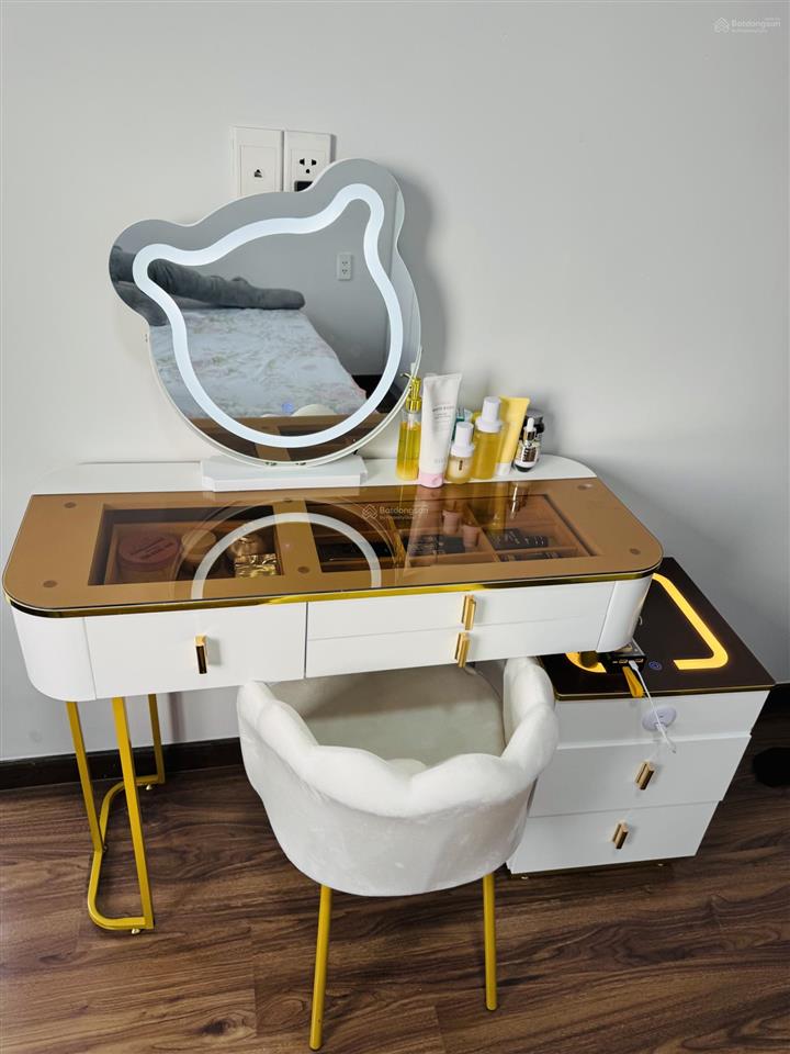Chính chủ bán charm city 2pn2wc 70m2 ntcb đẹp giá 2.4tỷ ht vay 1.6 tỷ ls 6.5% sổ sẵn