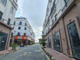 Căn liền kề duy nhất mặt đường trịnh văn bô ( kéo dài), sơn đồng center, dt 77m2, giá 18,x tỷ.